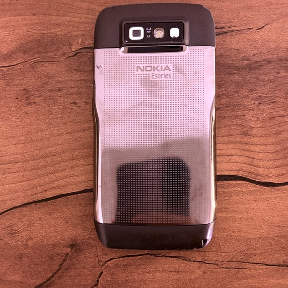 Nokia E71 - Picture 2 of 2